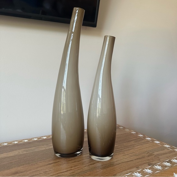 Set of 2 Brown Ombré Glass Vases Asymmetric Bent Shape - Picture 2 of 2